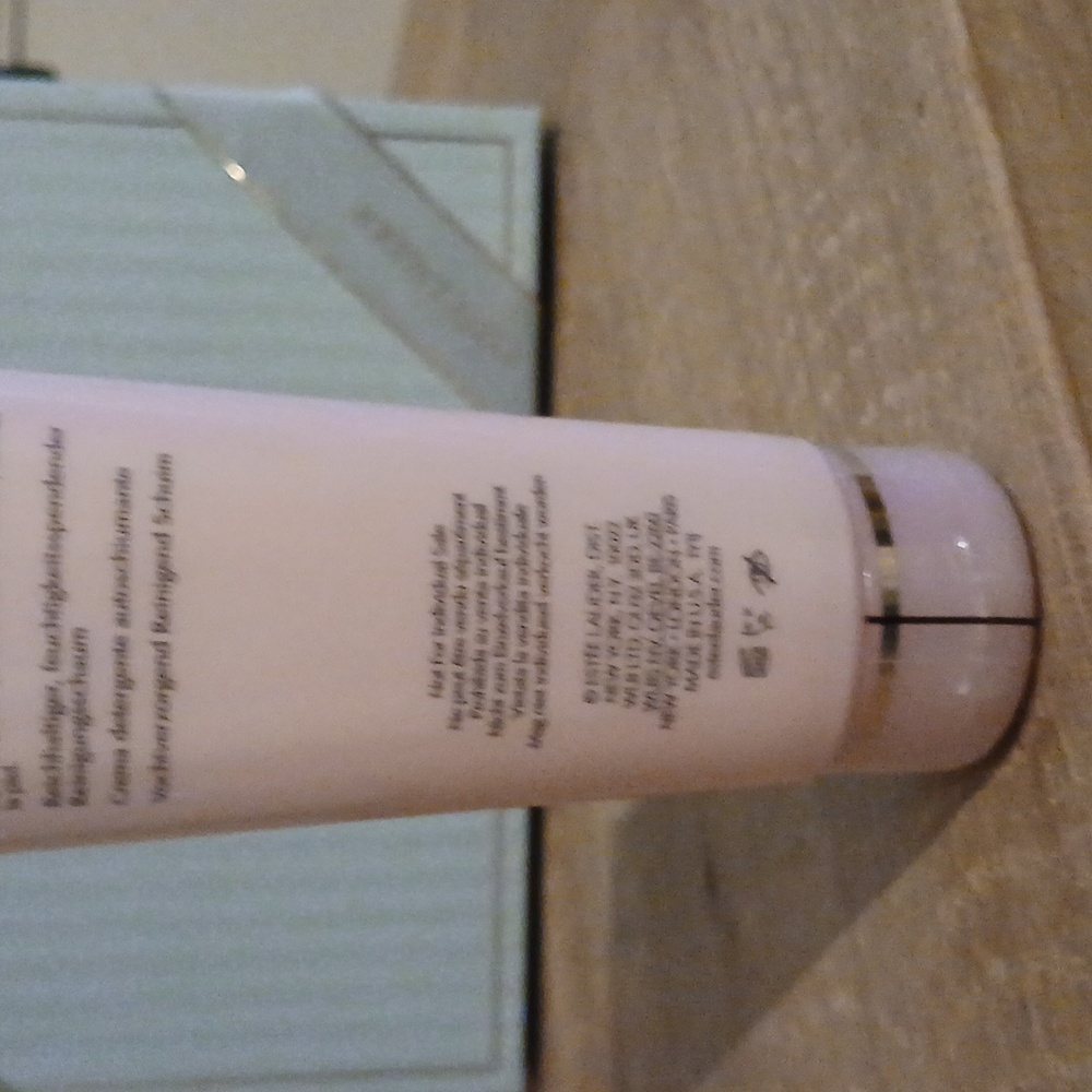New Estée Lauder Full Size Soft Clean Foaming Cleanser - Picture 12 of 17